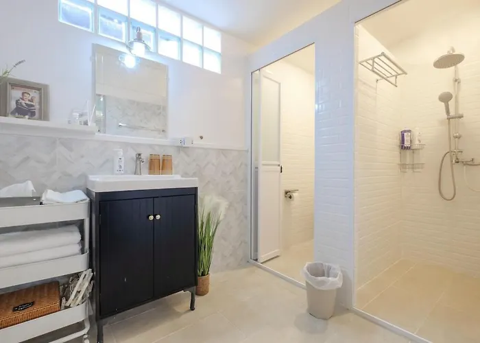 Home179 Cozy 2br Near Bts & Iconsiam 別荘